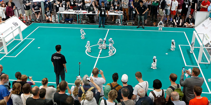 Robocup - Ligue Soccer 3 - SPL : Standard Platform League - Équipe de Robots identiques Autonomes