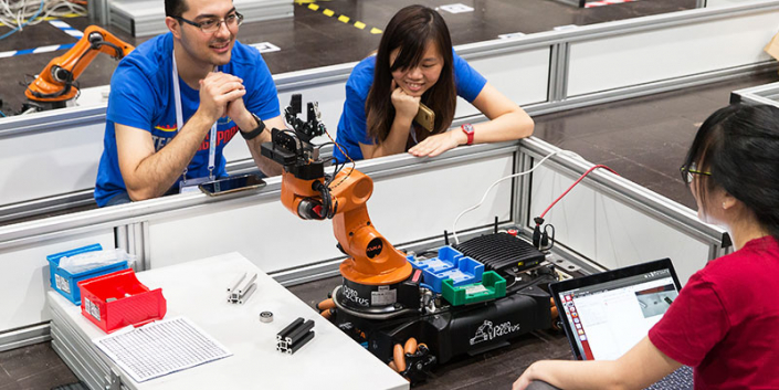 Robocup - Ligue Industrial 1 - @Work - Robot Autonome manipulateur 